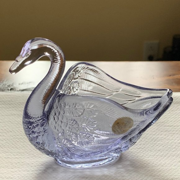 Vintage 1990s Fenton Periwinkle Art Glass Open Back Swan Figurine - Picture 4 of 10